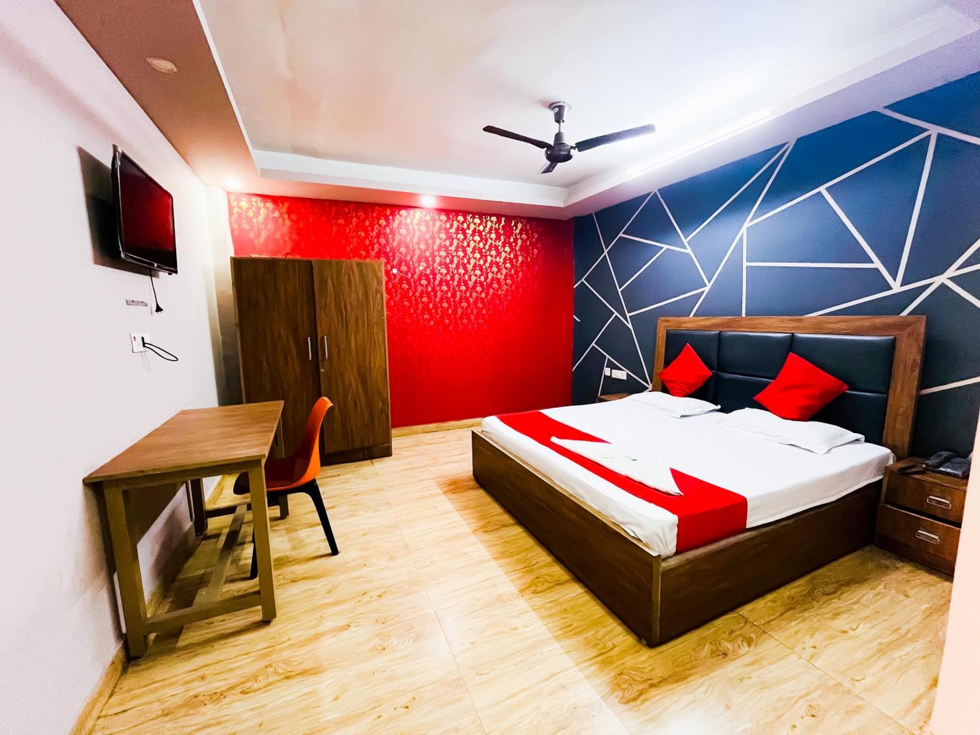 Deluxe Near Hazrat Nizamuddin Hotel 3*